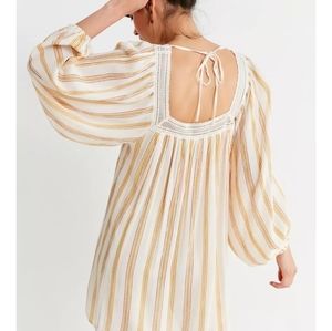 Urban Outfitters May Crochet Swing Dress Womens Size S Balloon Sleeve Beach